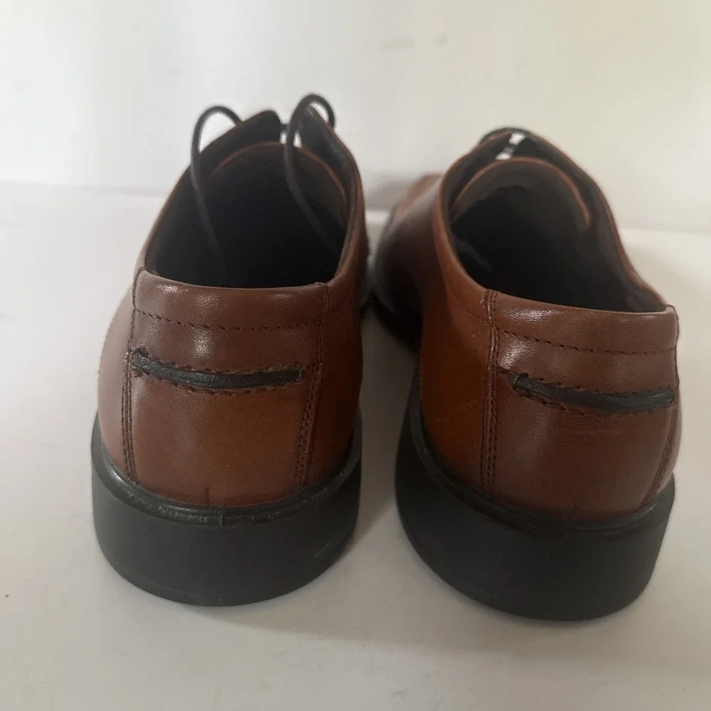 ECCO Dress Shoes Men 10.5 Brown Derby Perforated Leather EU 44
